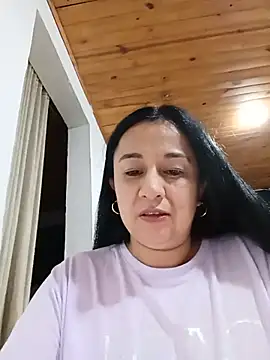 _Dr-Luna_1 live cam on StripChat