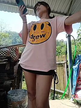 Linda-yiyi webcam