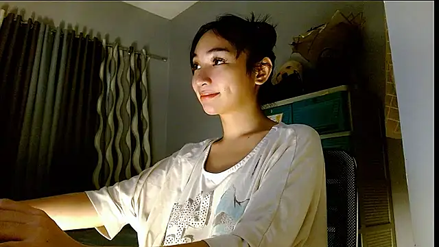 asiaticrose_06 - AsiaticRose_06's free webcam - UK Sex Cams
