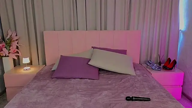 Ariana_Petite webcam