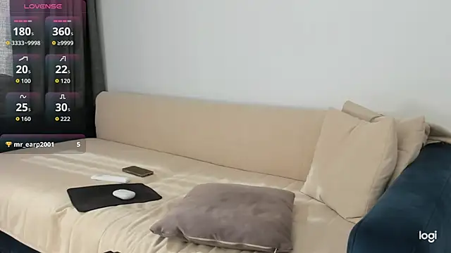 AmelinaLove webcam