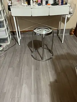 Mina048 webcam