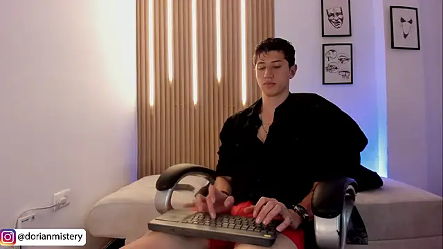 dorianmistery2322_ (M young) - SHOW CUM 💦🎄🔥