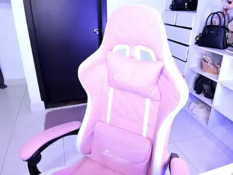 cristina697 webcam