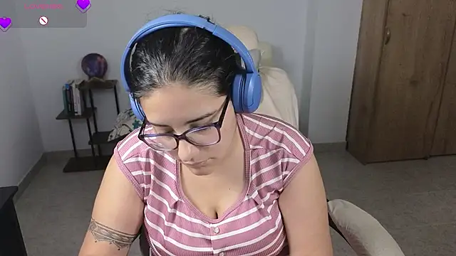blue__moon_ - Blue__moon_'s free webcam - UK Sex Cams