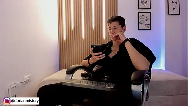 Dorianmistery2322_ webcam
