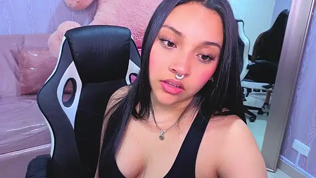 lia_harper_t webcam