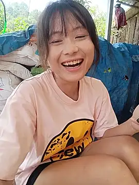 Linda-yiyi webcam