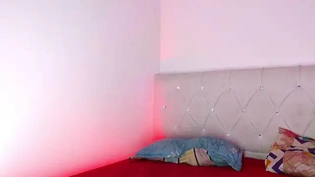 Angel_foxc13 webcam
