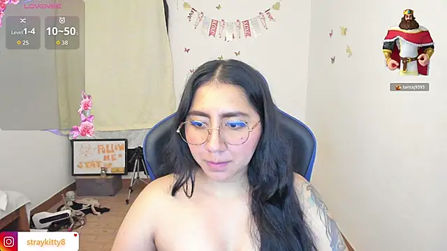 lovelyy- - LoveLyy-'s free webcam - UK Sex Cams