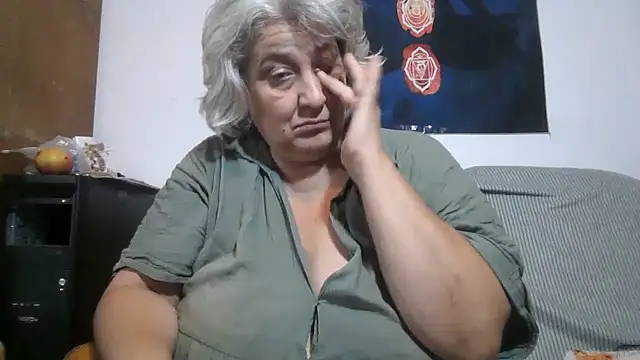 ExquisiteMature webcam