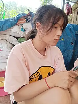 Linda-yiyi webcam