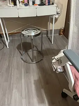 Mina048 webcam