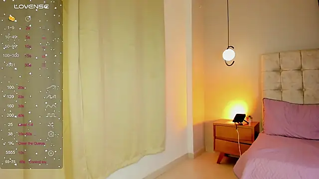 Naomy9_ webcam