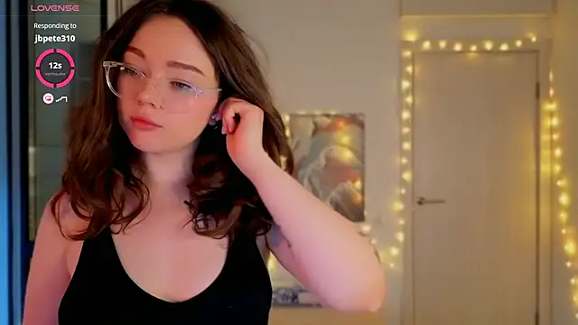 MilenaSaint webcam