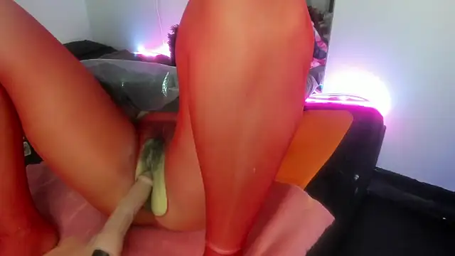 SheraHadee webcam