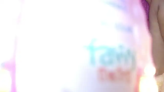 avaleri_cherry webcam