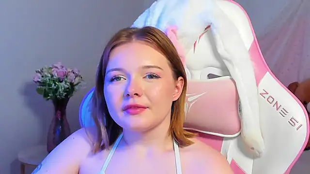 ElinaVale webcam