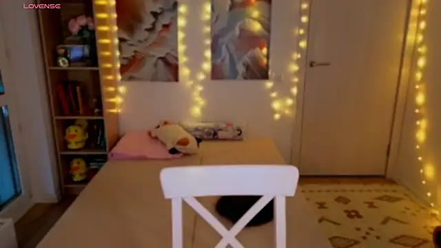 MilenaSaint webcam
