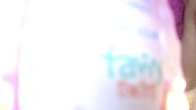 avaleri_cherry webcam