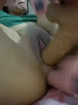 debora9703 (F young) - Squirt 💦