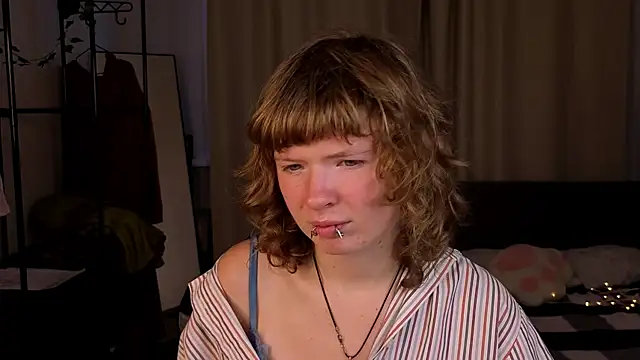 VioletDesiree webcam