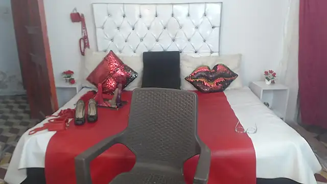 Sweetbigcatt webcam