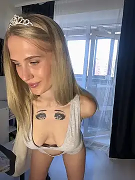 Luna_mp4 webcam