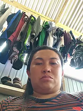 Laiskie_33 webcam