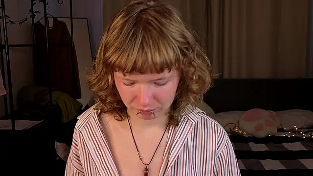 VioletDesiree webcam