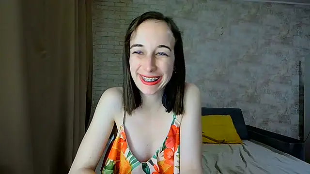 Anika_bloom webcam