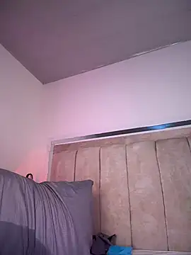 Mia_Juicyberry webcam