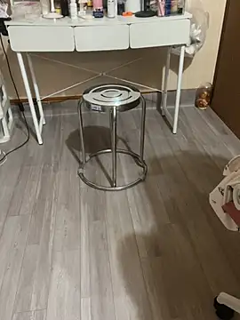 Mina048 webcam