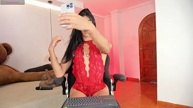 REINA_ADAHARA webcam