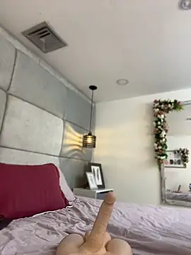 IvonneOwen webcam