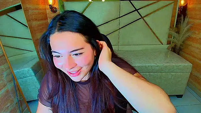 Kiara_Moon_r webcam