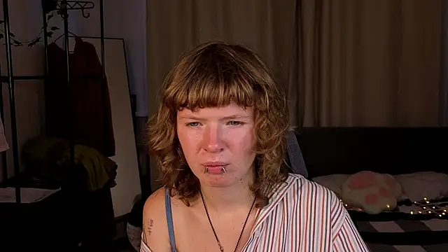 VioletDesiree webcam