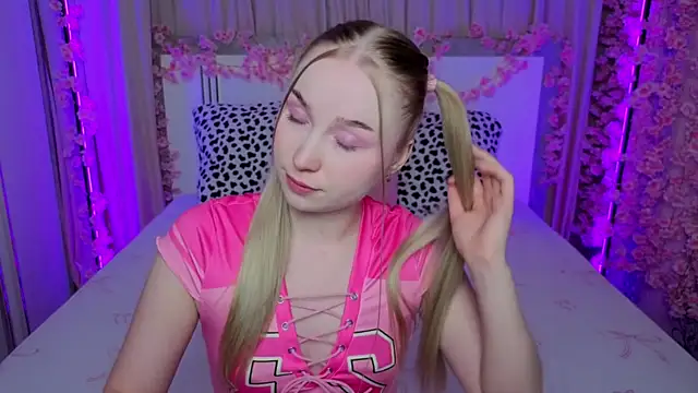 LilyStarlight webcam
