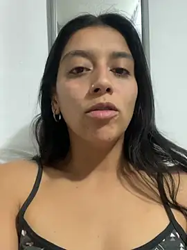 brittanydiaz (F young) - 4 fingers in pussy