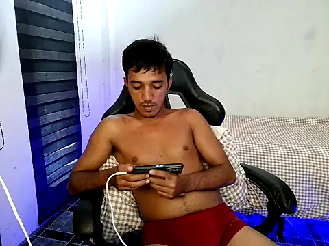 Spicy_RowyCam webcam