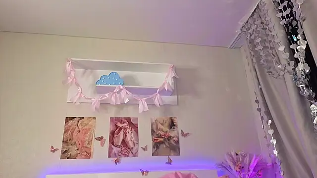 Milly_Lane webcam