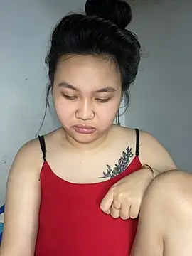 Almira6868 live cam on StripChat