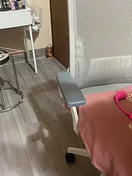 Mina048 webcam
