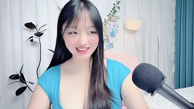 Winnie666999 webcam