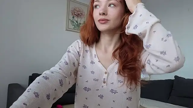 MiaRouge live cam
