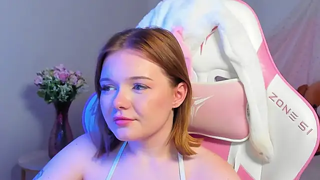 elinavale - ElinaVale's free webcam - UK Sex Cams