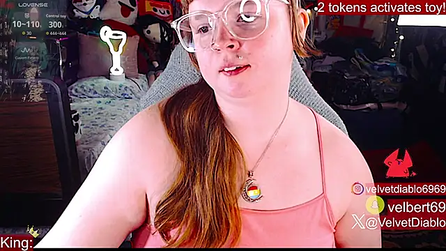 VelvetDiablo webcam