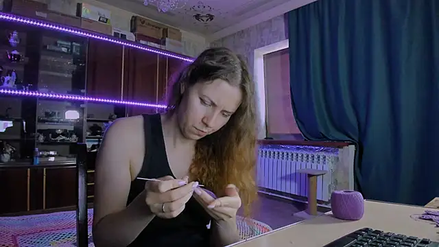 pa1e_pr1ncess (F young) - topless 3 minutes
