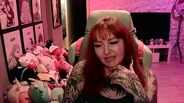 kashbabyxxx (F milf) - Oil up after my shower