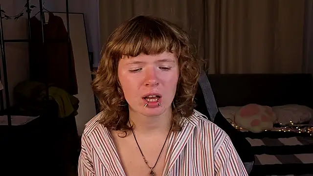 VioletDesiree webcam
